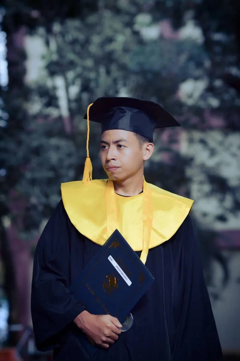Ijazah in hand